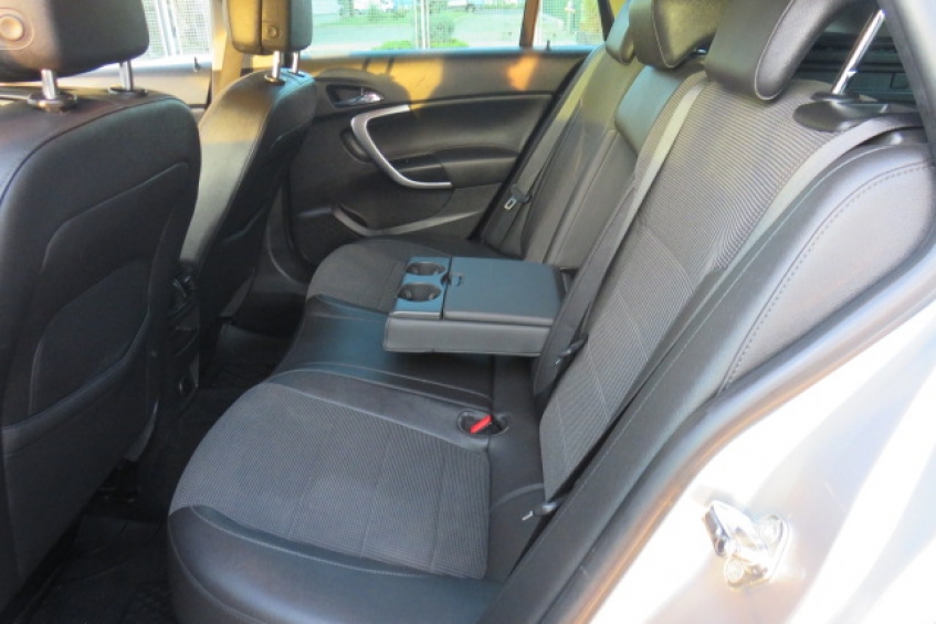 OPEL INSIGNIA 2,0 CDTI COSMO SPORT