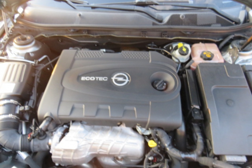 OPEL INSIGNIA 2,0 CDTI COSMO SPORT