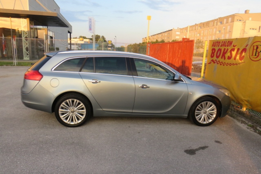 OPEL INSIGNIA 2,0 CDTI COSMO SPORT