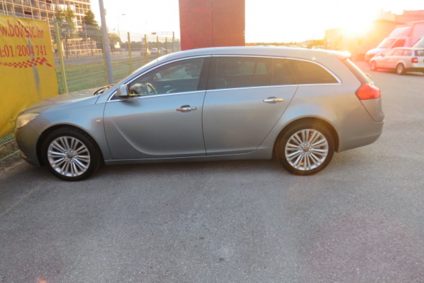 OPEL INSIGNIA 2,0 CDTI COSMO SPORT